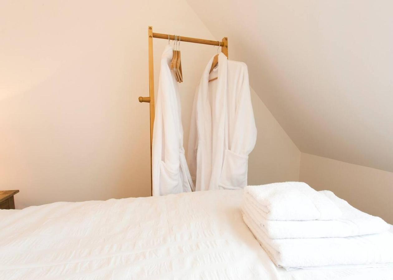 Remarkable 2-Bed Apartment In Culross Eksteriør billede