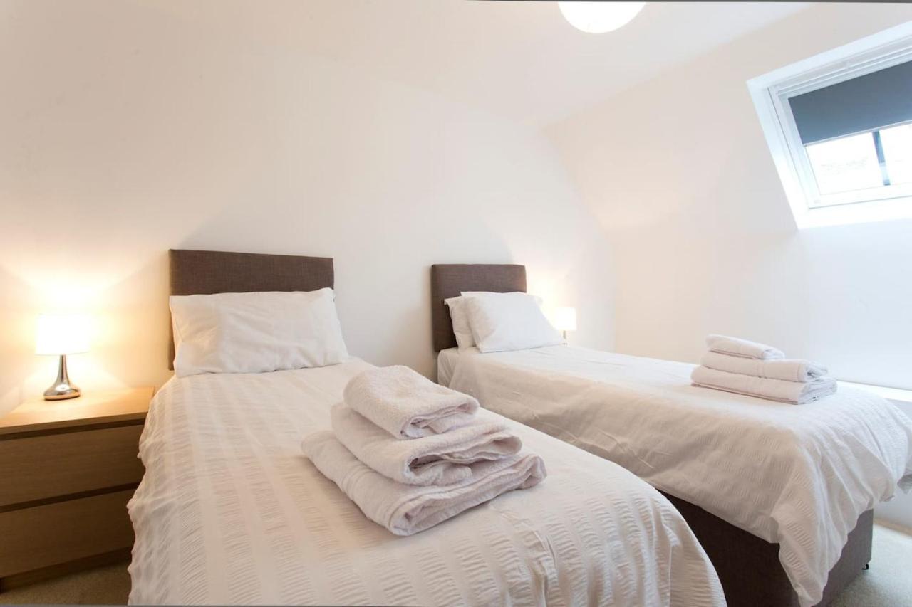 Remarkable 2-Bed Apartment In Culross Eksteriør billede