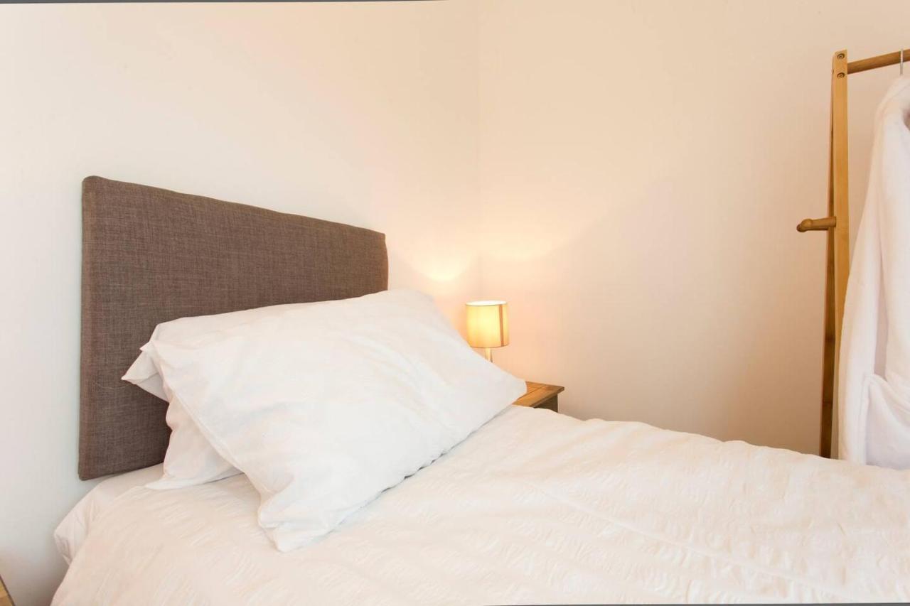 Remarkable 2-Bed Apartment In Culross Eksteriør billede